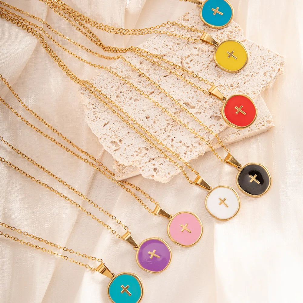 Gold Plated Stainless Steel Cross Oil Drop Pendant Necklace with Figaro Chain, Letter Design Fashion Jewelry