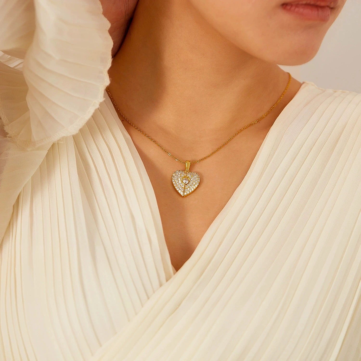 Zircon Heart & Angel Wings Pendant Necklace, Stainless Steel Polished Heart-shaped Jewelry